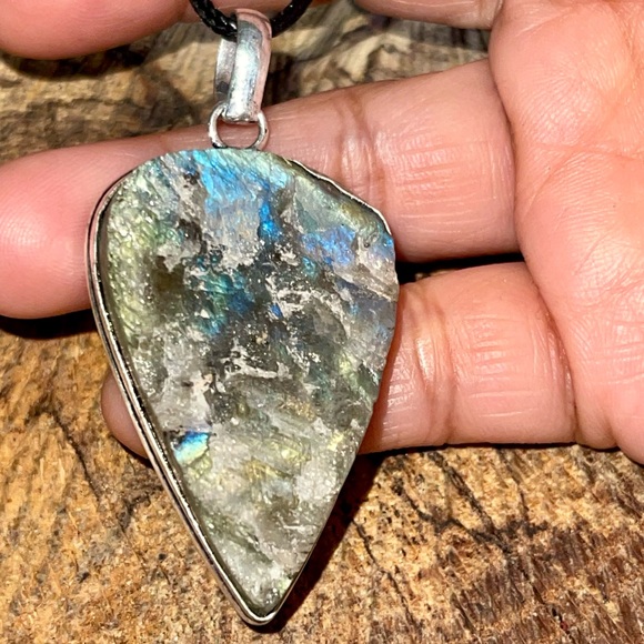 Raw Labradorite Crystal Pendant 2 1/2” - Picture 9 of 14